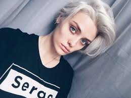 Wallis Day Wiki
